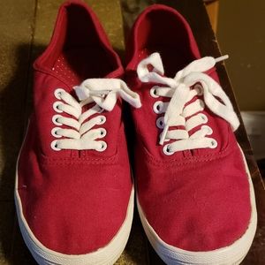 American Eagle Red Canvas Sneakers Size 7